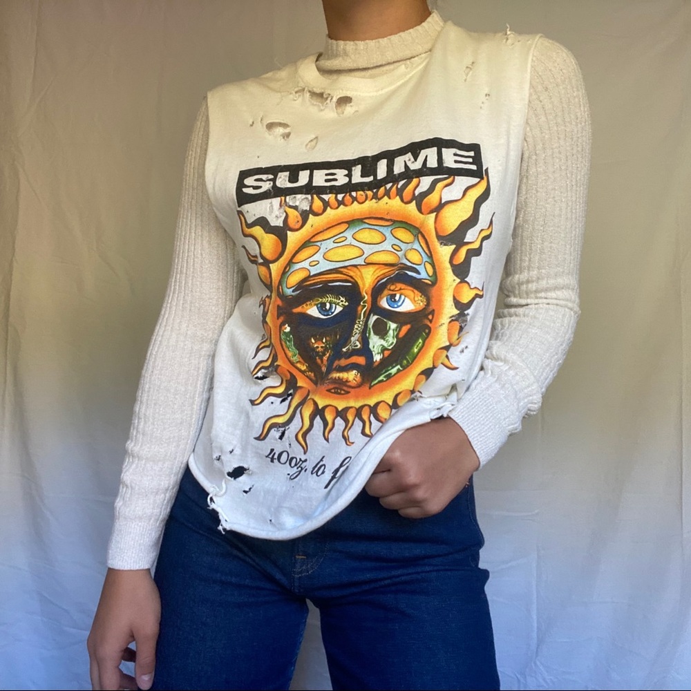 Distressed Muscle Tee - Picture 2 of 2
